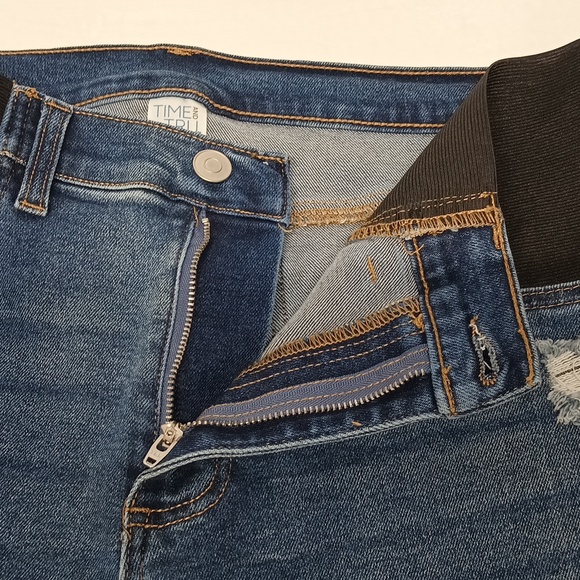 NWT Time and Tru Maternity jean shorts Sz Large (12-14) side panel New - Picture 10 of 13